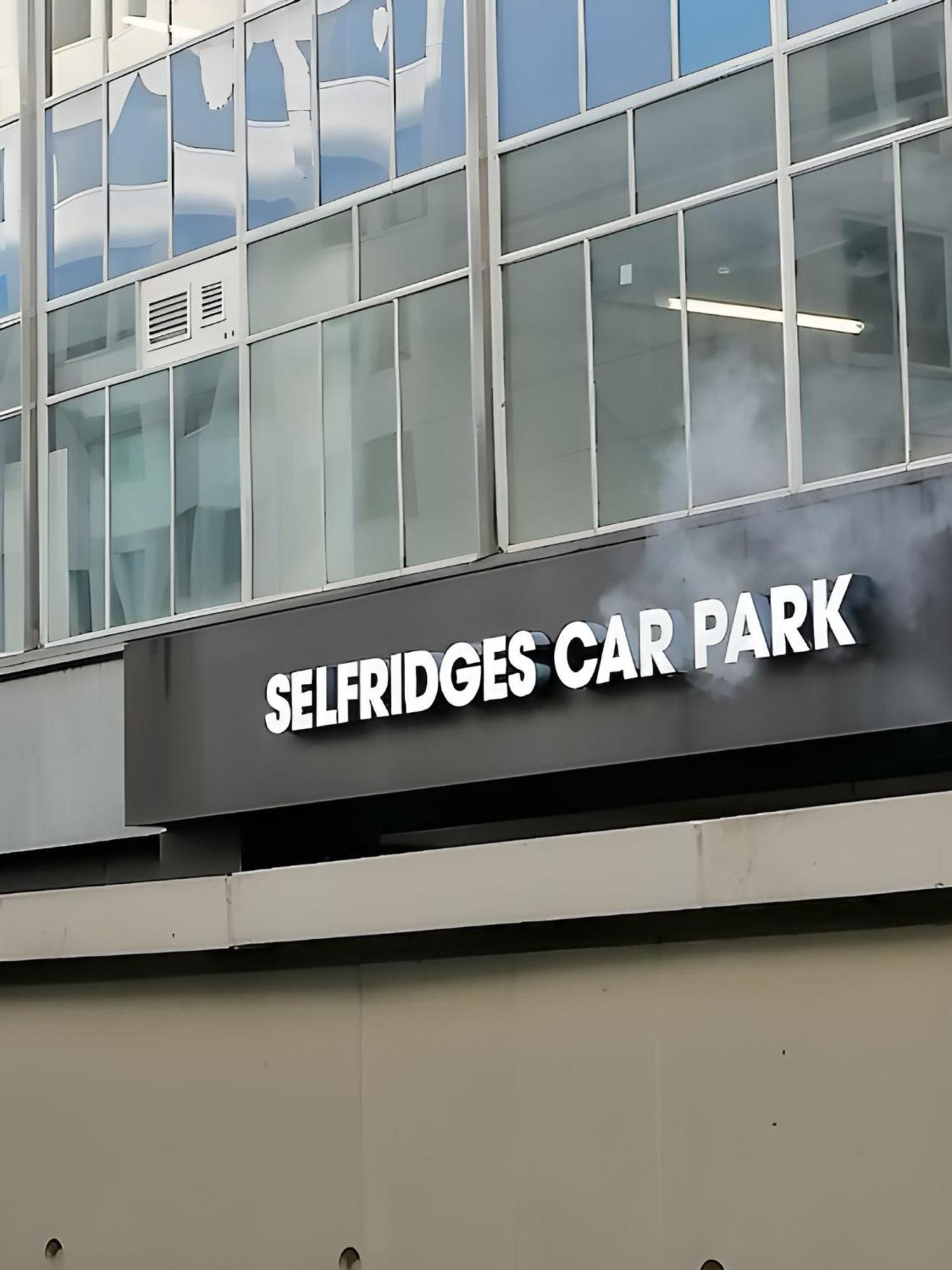 Luxurious 1-Bedroom Penthouse On Oxford Street 11G London Eksteriør billede