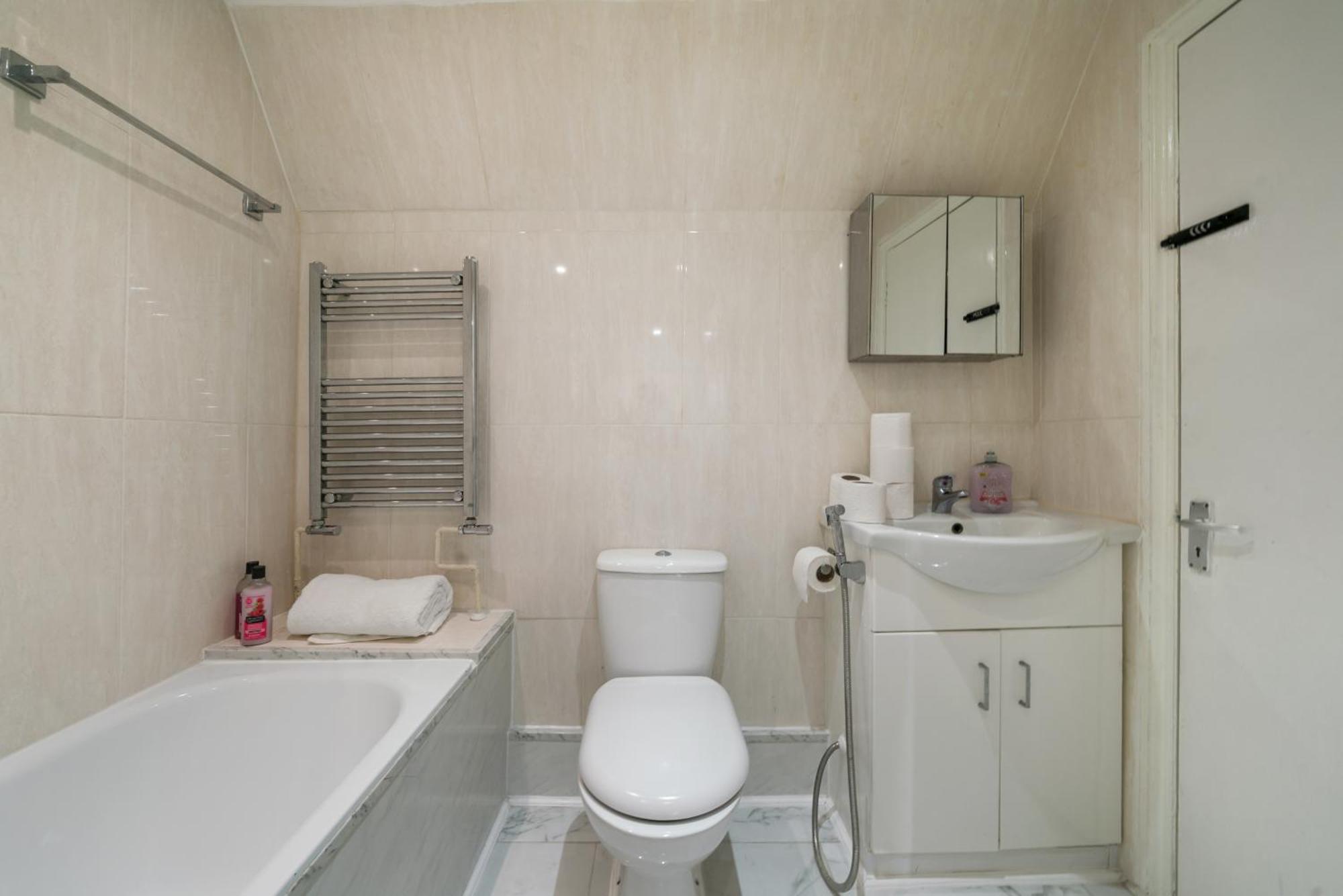 Luxurious 1-Bedroom Penthouse On Oxford Street 11G London Eksteriør billede