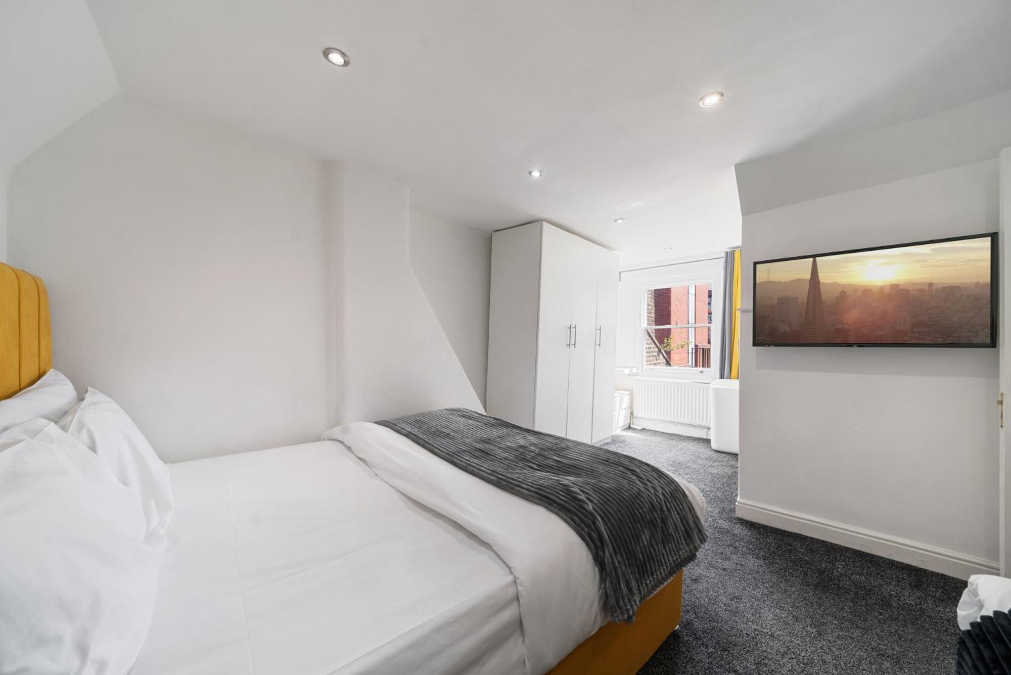 Luxurious 1-Bedroom Penthouse On Oxford Street 11G London Eksteriør billede